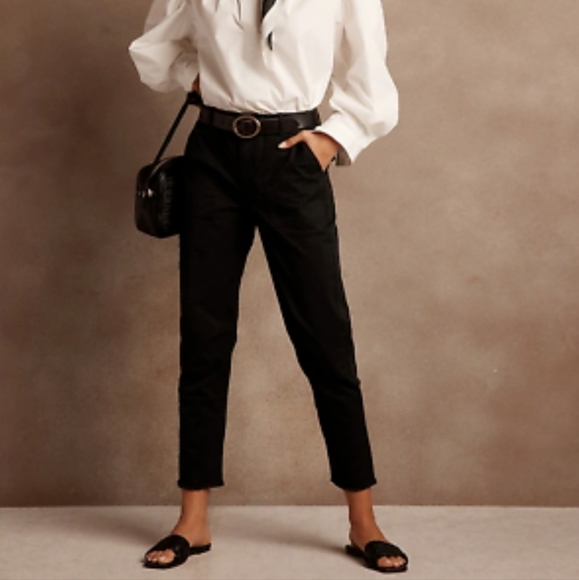 Banana Republic Pants - Banana Republic High Waisted Girlfriend Authentic Chino Ankle Pants